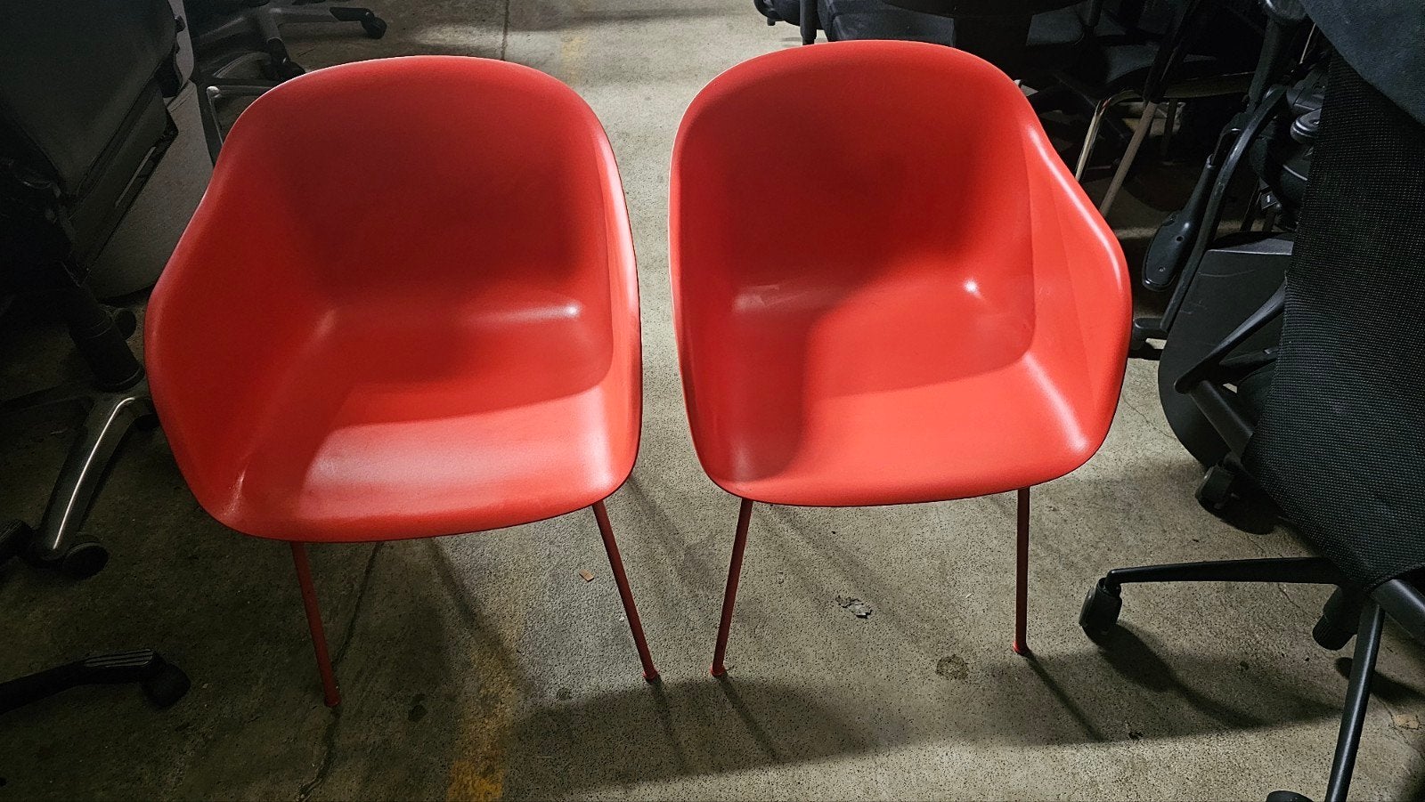 2 muuto design stoelen €65,= perstuk, Ophalen of Verzenden, Zo goed als nieuw