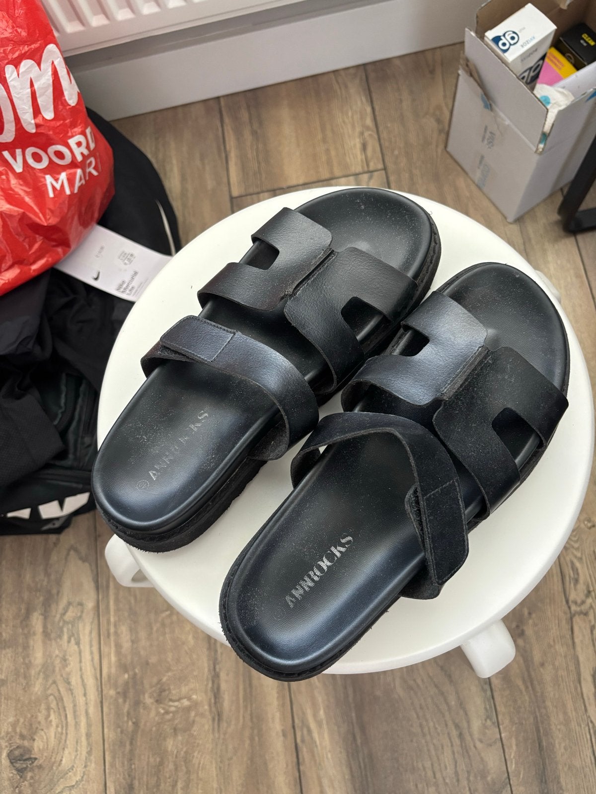 Ann Rocks slippers - Zwarte sandalen, Kleding | Dames, Schoenen, Slippers, Zwart, Ophalen of Verzenden, Gedragen