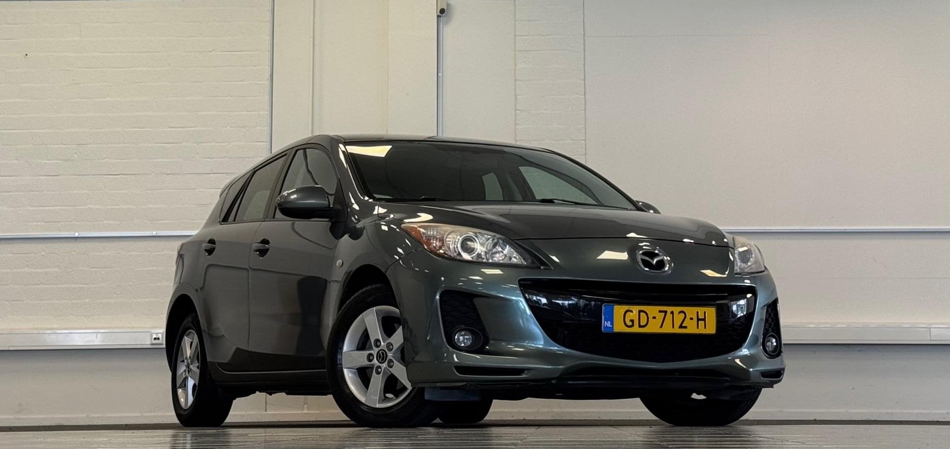 Mazda 3 1.6i 16V Business Cruise control Navi Parkeerhulp, Auto's, Voorwielaandrijving, Euro 5, Stof, Gebruikt