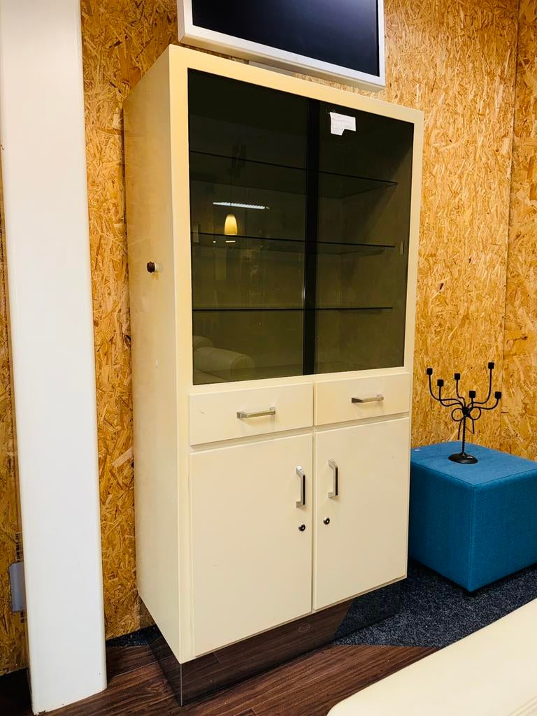 Vintage Medische kast apothekerskast dokters kast, Huis en Inrichting, Kasten | Vitrinekasten, Ophalen of Verzenden, A, A, A