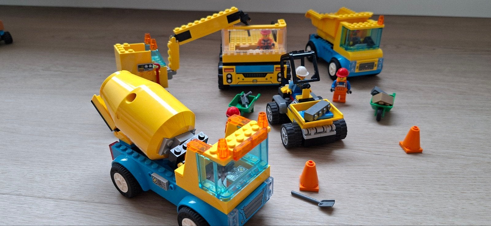 LEGO Bouwplaats met extra voertuigen en accessoires, Lego, Inclusief minifiguren, Ophalen of Verzenden, Complete set