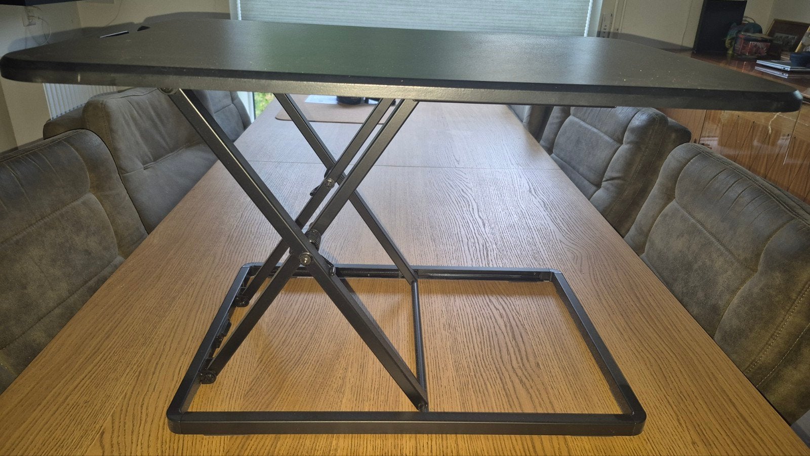 Verstelbaar zit sta Laptop Bureau - Zwart, Ergonomisch, Ophalen, Gebruikt, Metaal of Aluminium, 55 tot 75 cm