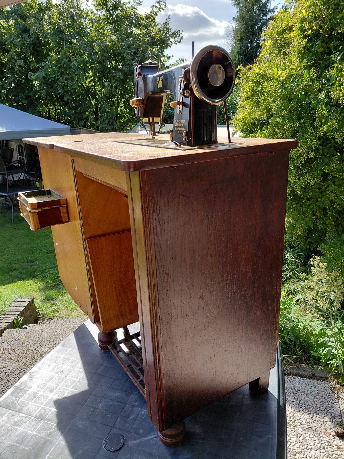 Antieke Victoria Naaimachine met Meubel, Antiek en Kunst, Ophalen