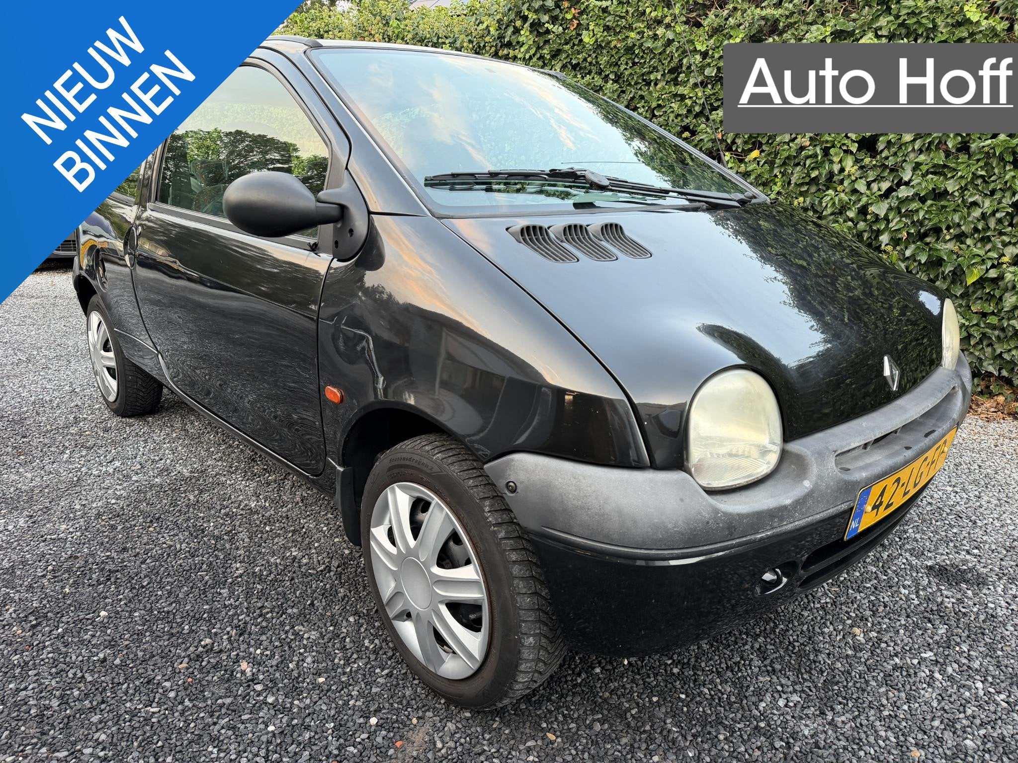 Renault Twingo 1.2 Expression | Elekt. Ramen | Radio / CD |, Voorwielaandrijving, 4 cilinders, Zwart, Origineel Nederlands