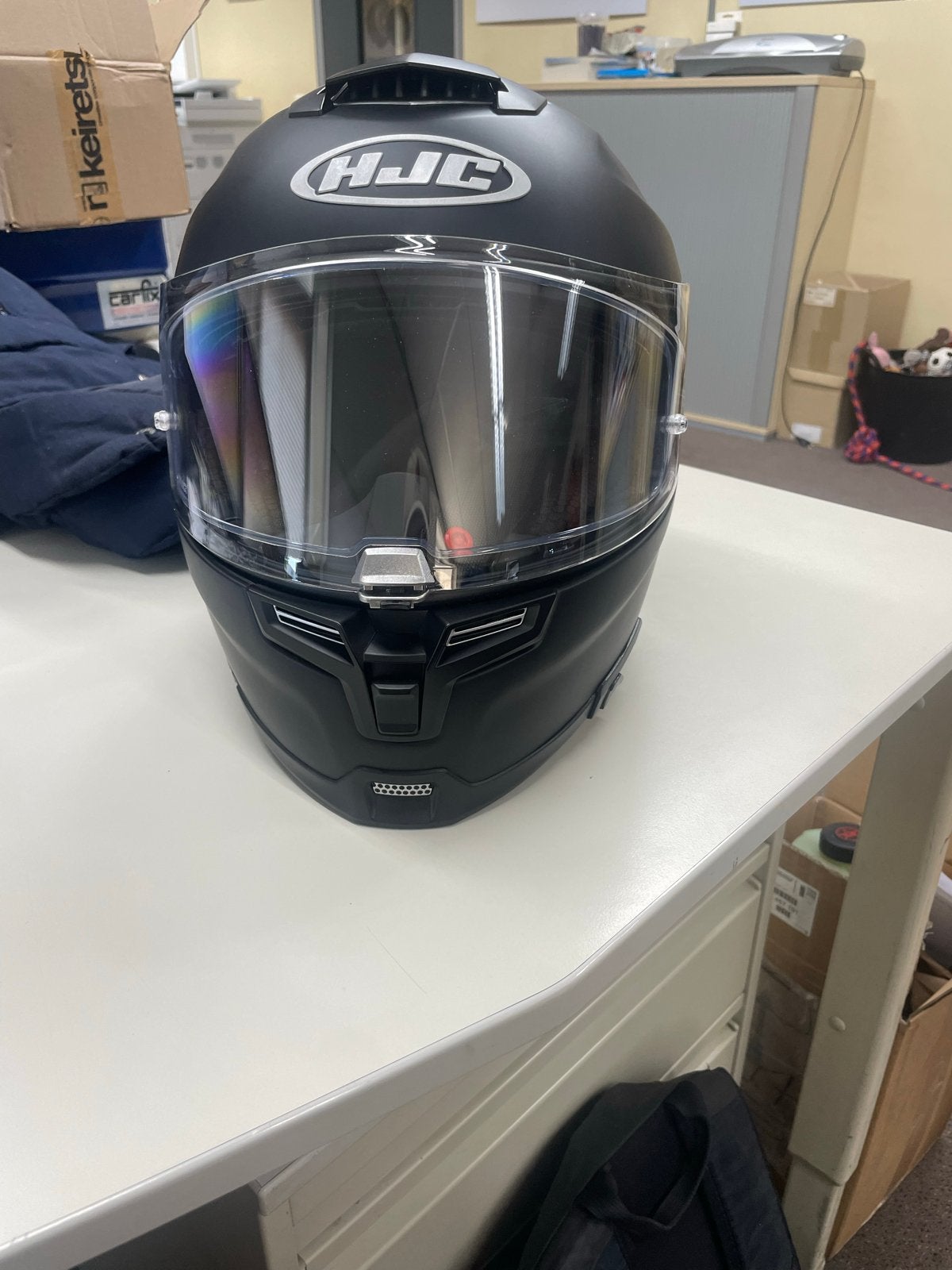 HJC Motorhelm - Zo goed als nieuw met lichte beschadiging, Motoren, Kleding | Motorhelmen, Heren, HJC, Ophalen of Verzenden, Integraalhelm