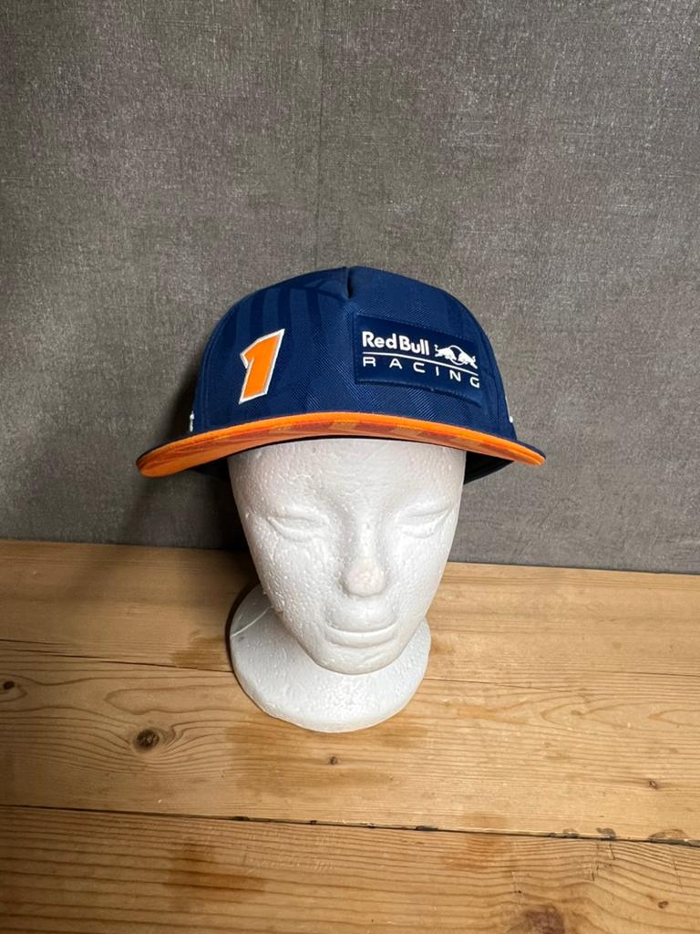Redbull racing pet, Ophalen of Verzenden, Zo goed als nieuw, Pet