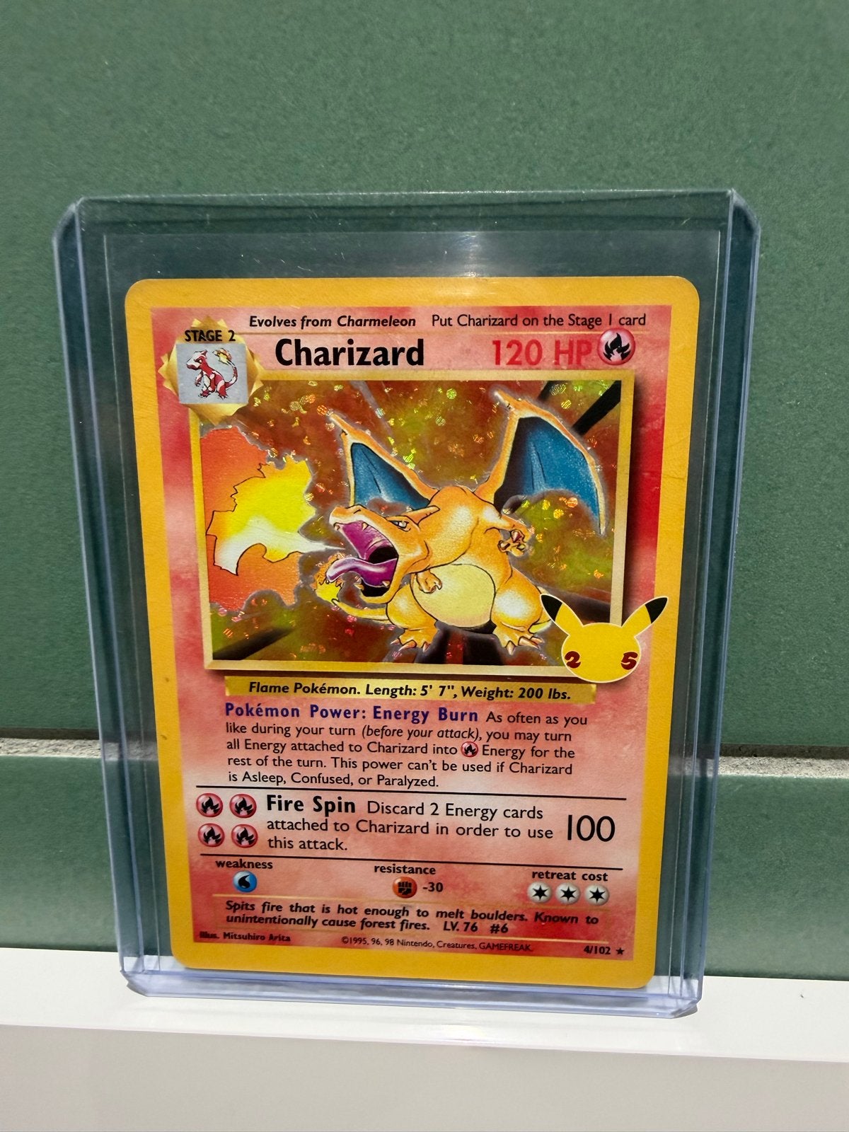 Pokémon Kaart Charizard Celebrations 4/102, Ophalen of Verzenden, Zo goed als nieuw, Losse kaart, Foil