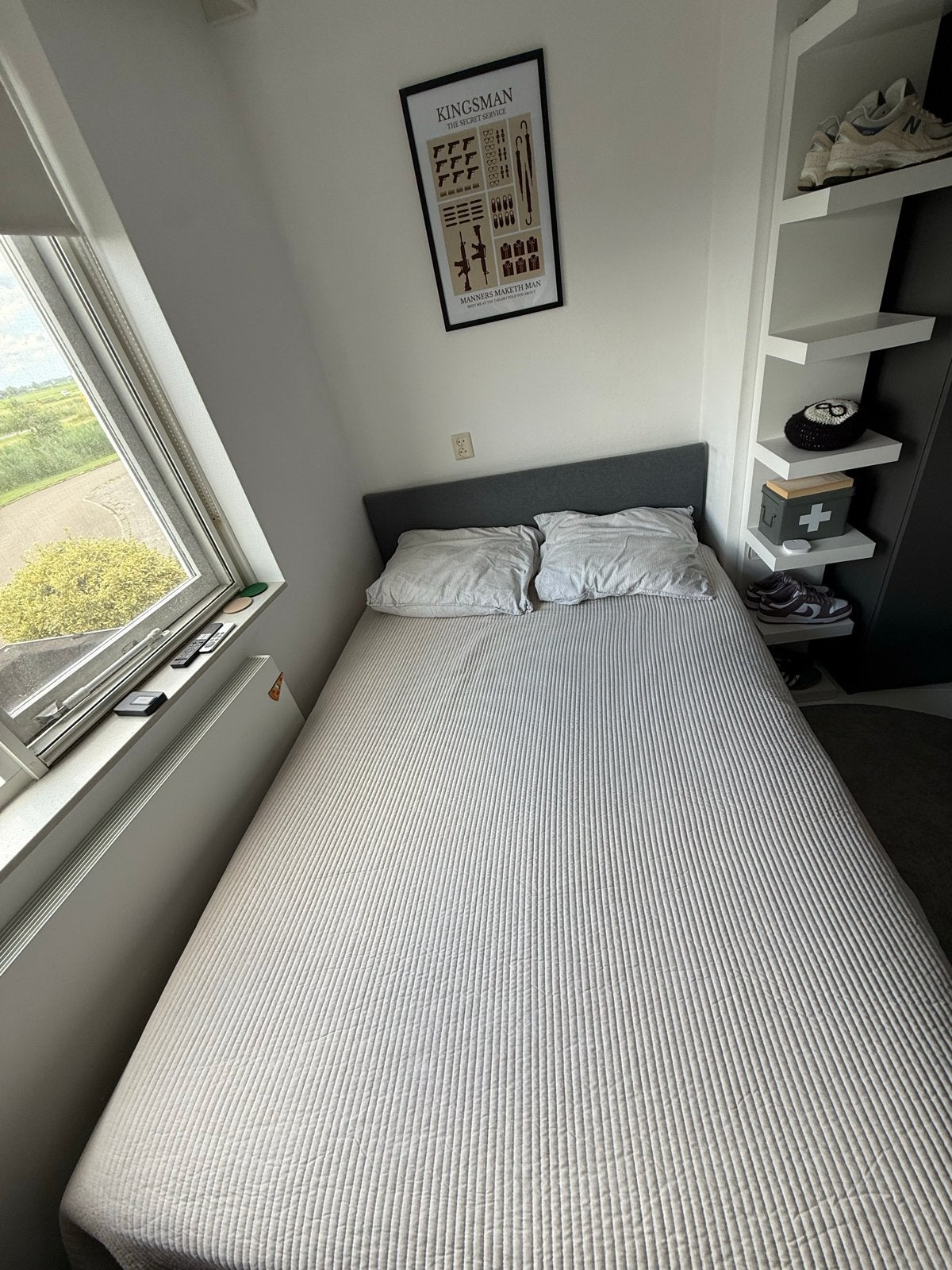 Comfortabel tweepersoonsbed (SÄBÖVIK) met matras en topper., Gebruikt, Tweepersoons, 200 cm, 140 cm