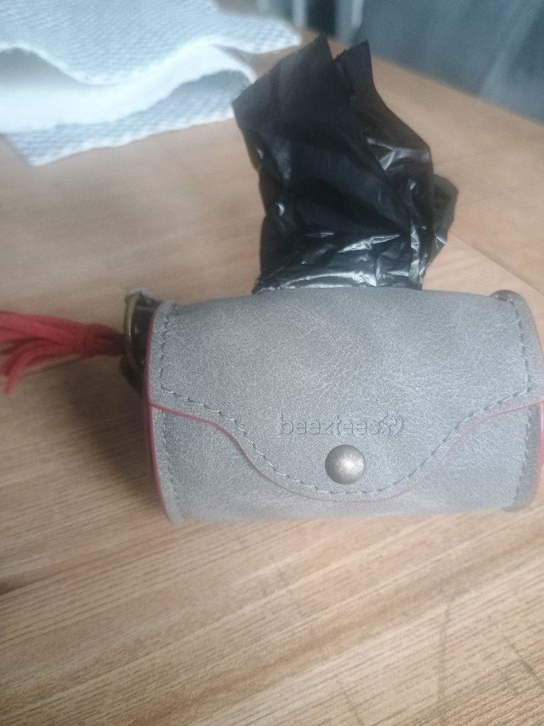 Te koop hond poepzak houder, Dieren en Toebehoren, Beeztees, Ophalen of Verzenden, Zo goed als nieuw, Draagtas/-zak