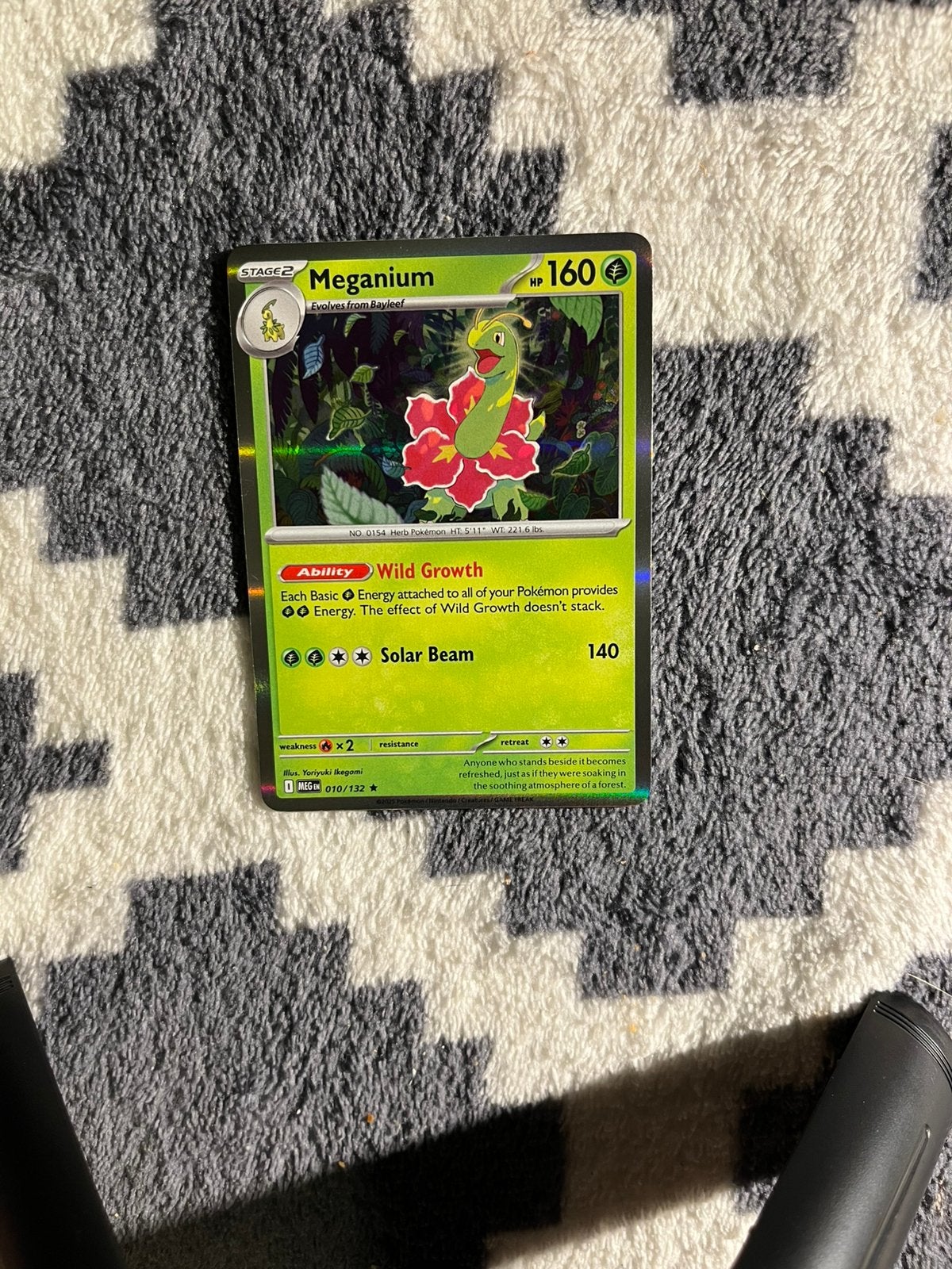 Holo Pokémon Kaart Meganium 010/132 - Goede Staat, Ophalen of Verzenden, Zo goed als nieuw, Losse kaart, Foil