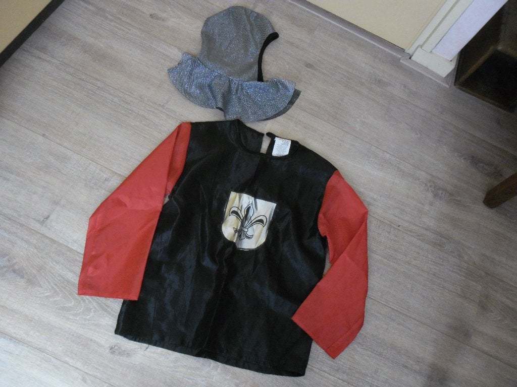 z.g.a.n. ridder verkleed set Maat 128, Kinderen en Baby's, Carnavalskleding en Verkleedspullen, Ophalen of Verzenden, Zo goed als nieuw