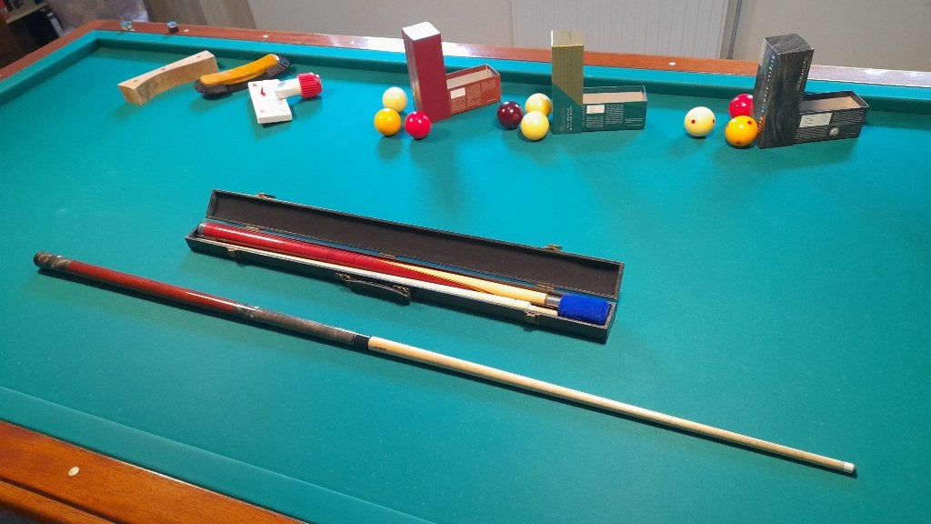 Biljart wedstrijd verwarming ballen keu's scorebord kompleet, Ophalen, Zo goed als nieuw, Biljarttafel