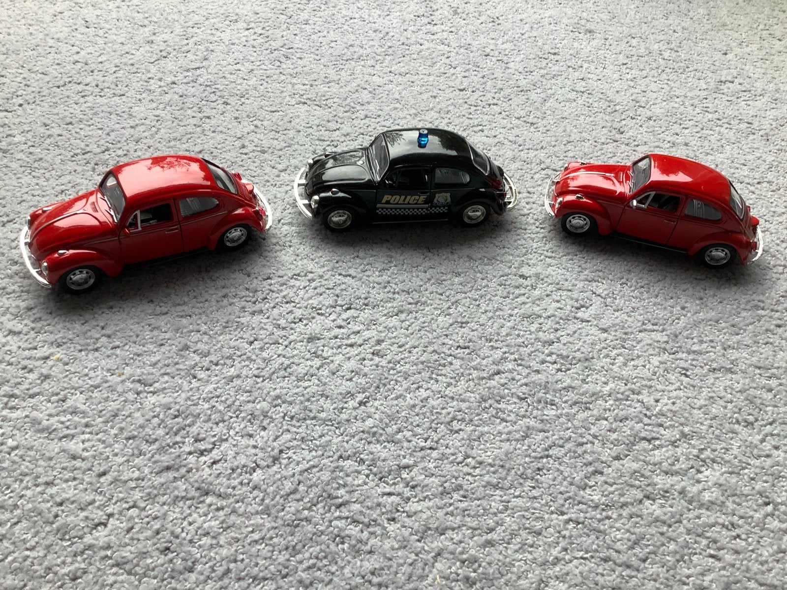 Drie VW Kever terugtrekautootjes - Rood en Politie, Ophalen of Verzenden, Nieuw