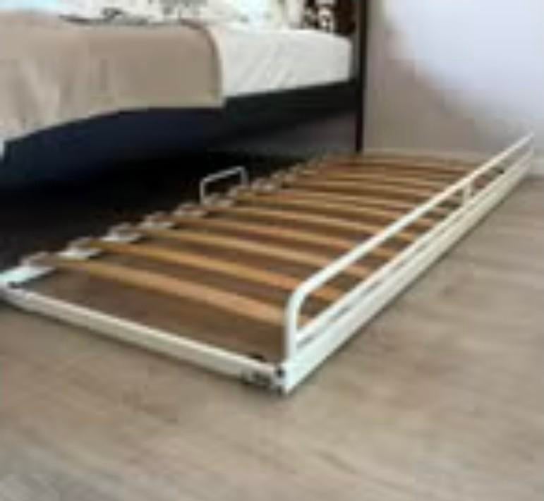 IKEA SVÄRTA onderschuifbed - Ideaal voor logees, Ophalen, Gebruikt, 90 cm, Eenpersoons