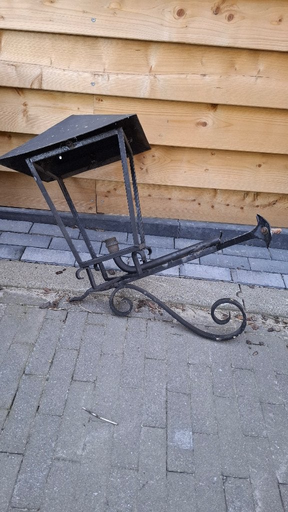 Gesmede grote buitenlamp, Tuin en Terras, Buitenverlichting, Ophalen, Gebruikt, Wandlamp, Netvoeding