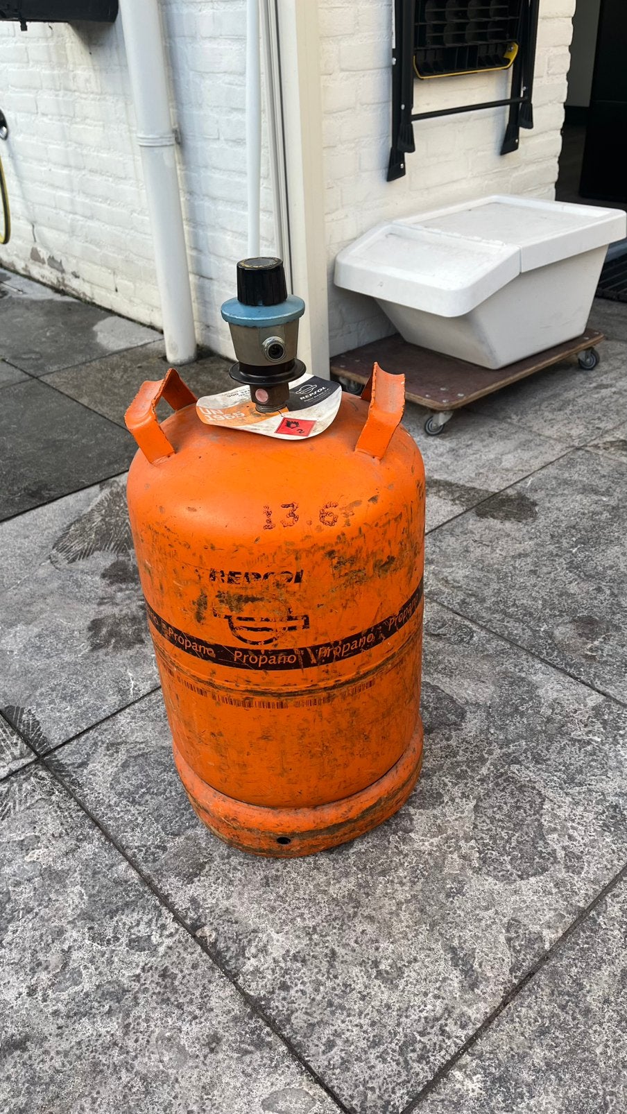 Spaanse gasfles met adapter > 90% vol, bieden vanaf € 55,00, Ophalen, Gebruikt