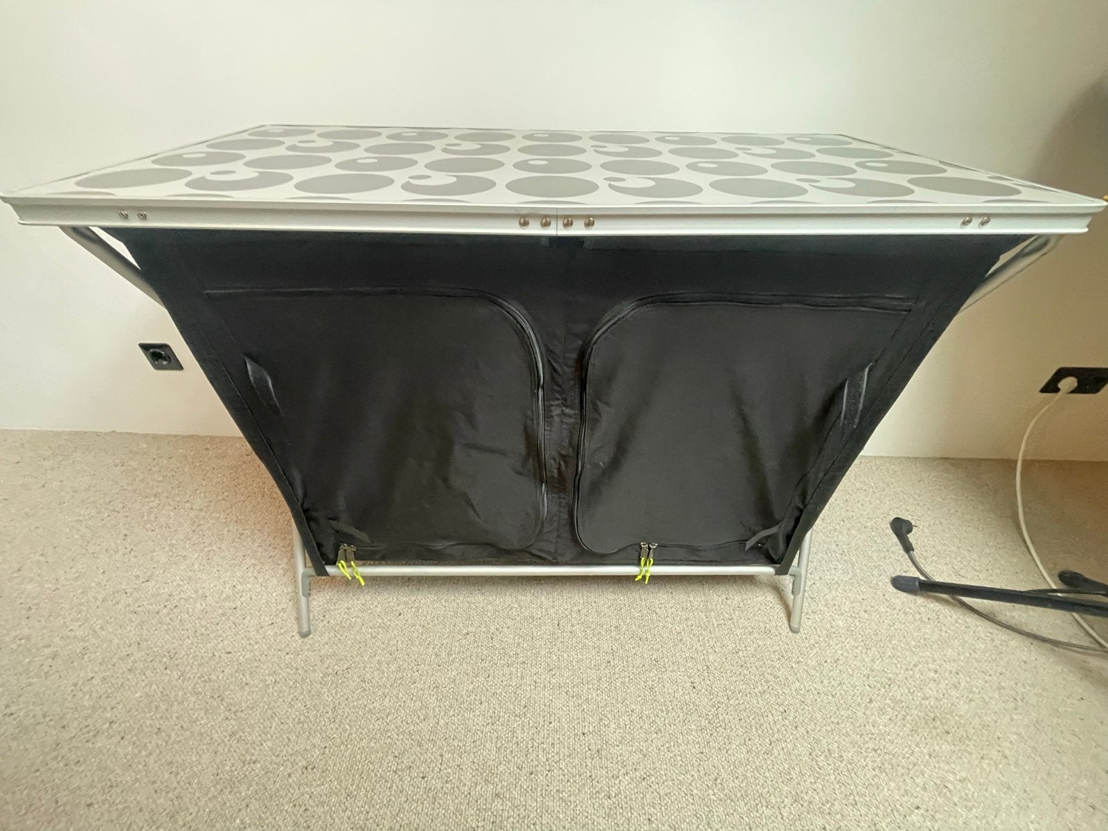 Outwell Camping Kast - Handig en Compact, Ophalen, Gebruikt