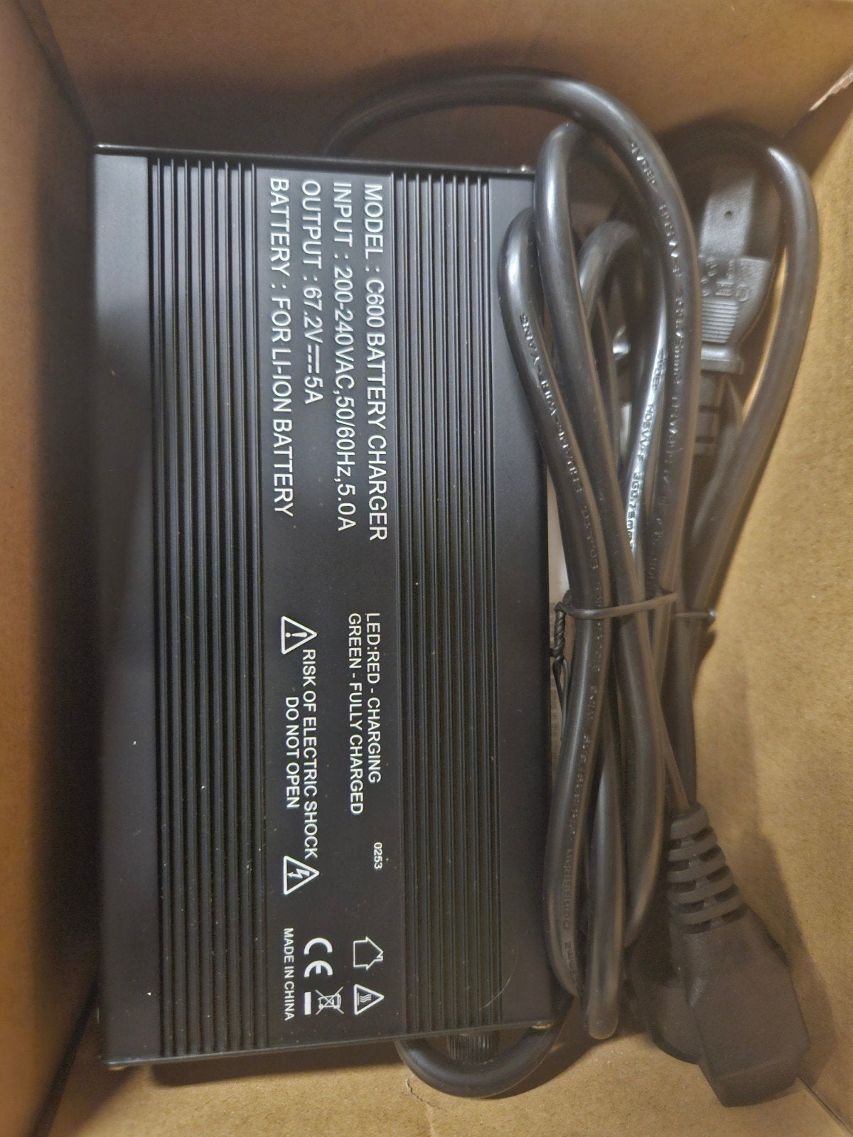 Snellader 67.2V 5A voor 60V E-scooter / E-step (C13), Nieuw