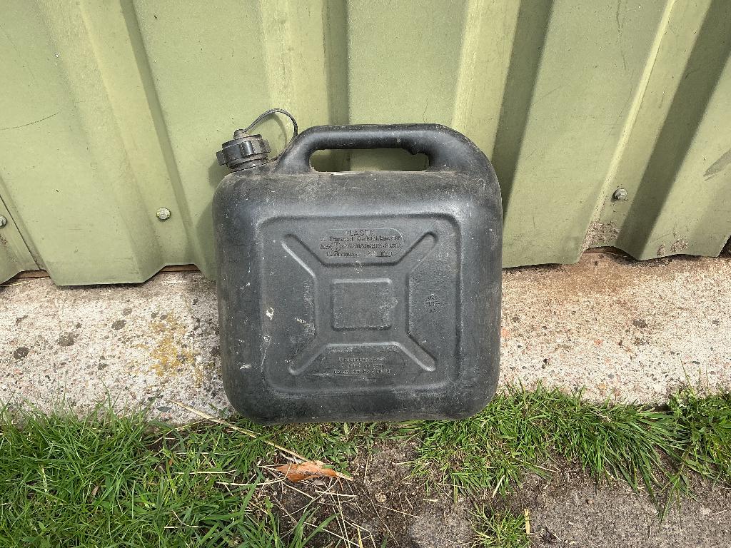 Jerrycan voor benzine, 10 liter, zwart, Ophalen