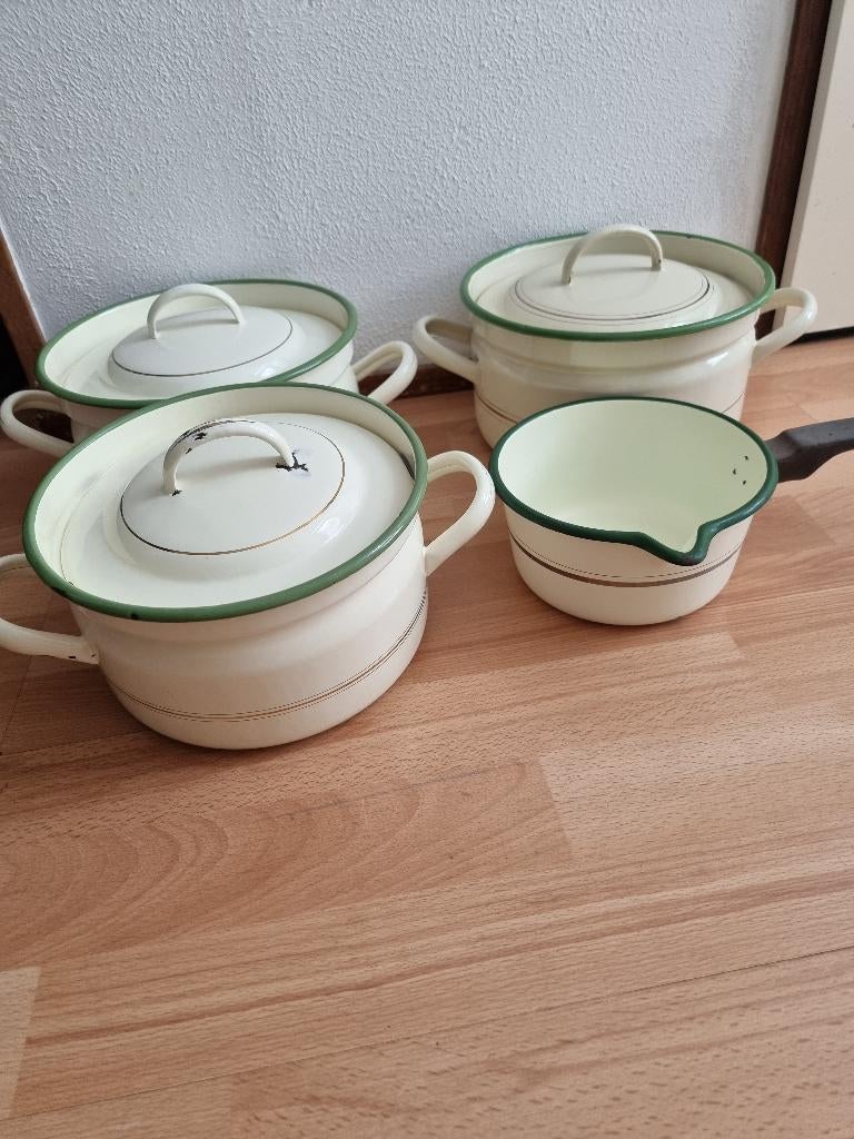 Vintage Emaille Pannenset 4 delig Crème met Groene Rand, Ophalen, Overige materialen, Gebruikt, Inductieplaat