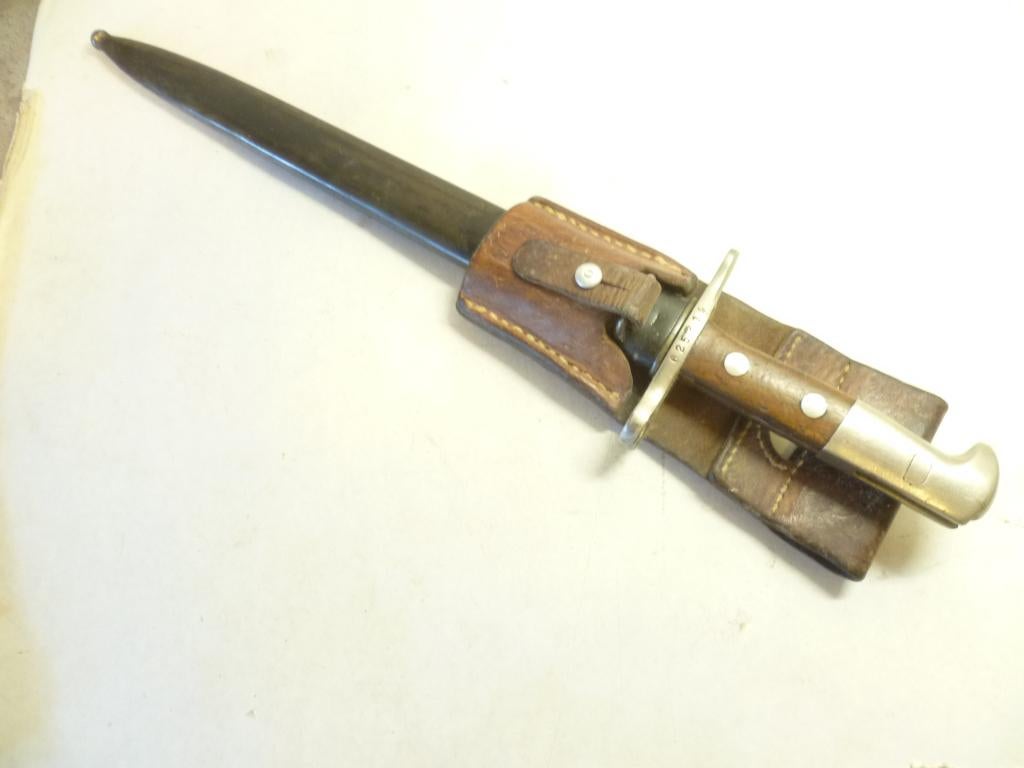 Bajonet model 1918 Elsener Schwijz nr 625219 met draagstel, Ophalen of Verzenden, Landmacht, Overige gebieden, Mes of Dolk