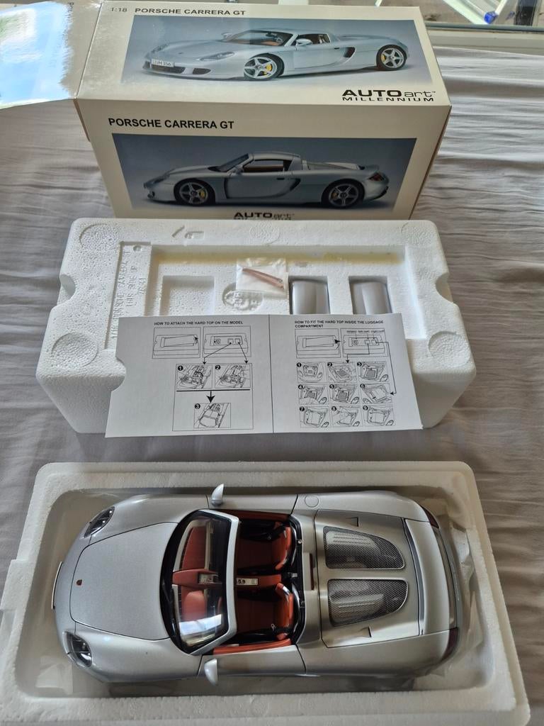 1:18 Autoart Porsche Carrera GT met bruin interieur 78041, Hobby en Vrije tijd, Modelauto's | 1:18, Ophalen of Verzenden, Zo goed als nieuw