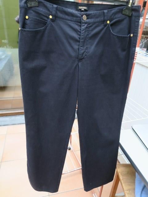 Broek donkerblauw Escada mt 44, Kleding | Dames, Blauw, Maat 42/44 (L), Escada, Ophalen of Verzenden