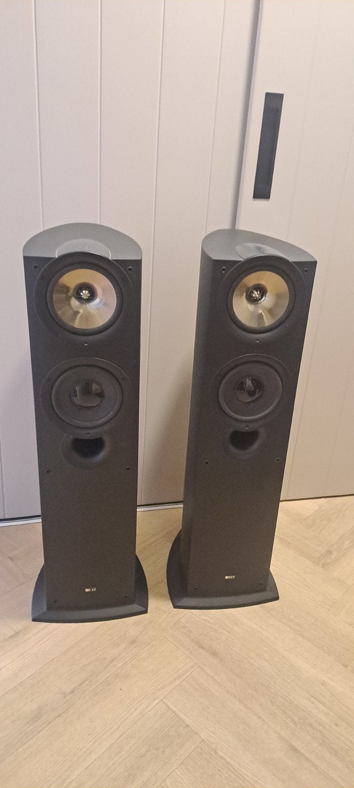 KEF iQ70 Vloerstaande Luidsprekers - Hoogwaardig Geluid, Audio, Tv en Foto, Luidsprekers, Geschikt voor surround/home cinema, Ophalen