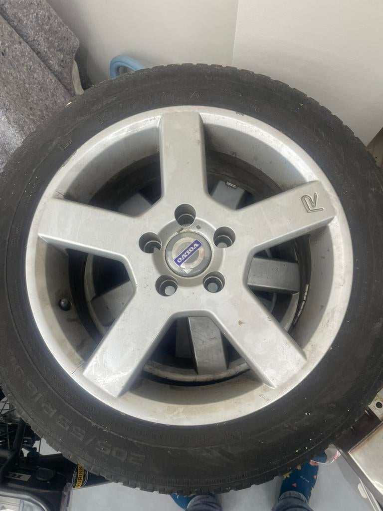 Set volvo velgen 16 inch met winterband, Auto-onderdelen, Banden en Velgen, Ophalen, Velg(en), 16 inch, 205 mm