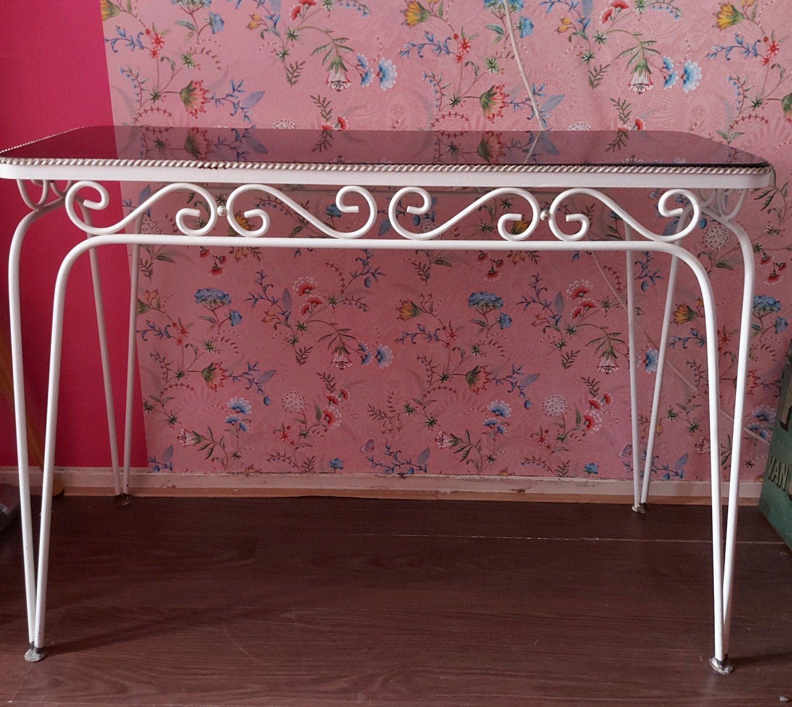 Gietijzeren side tafel, Ophalen