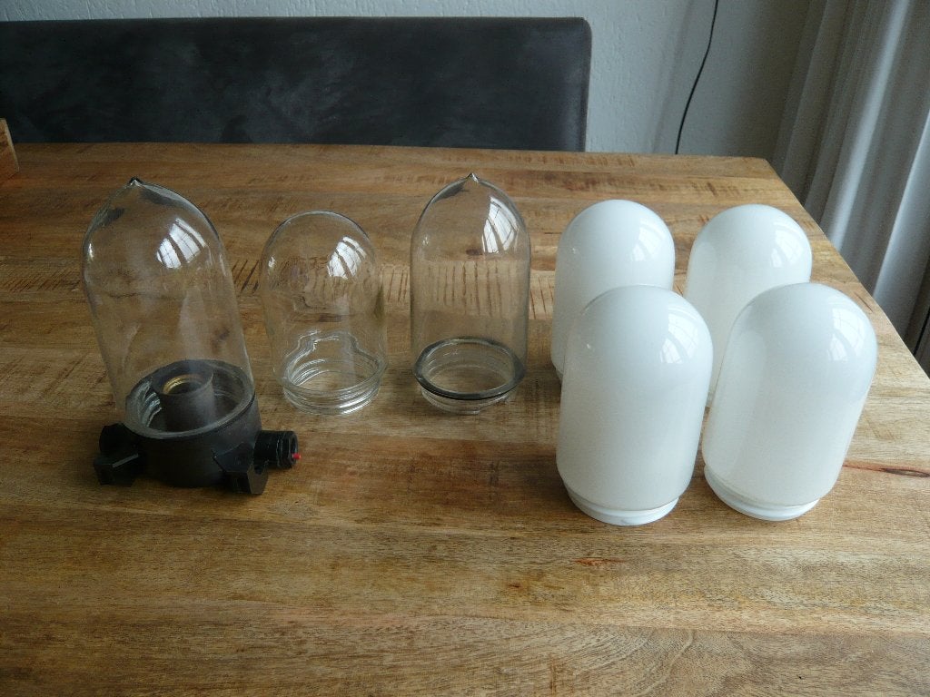 oude stallamp met extra glazen kappen, Ophalen of Verzenden