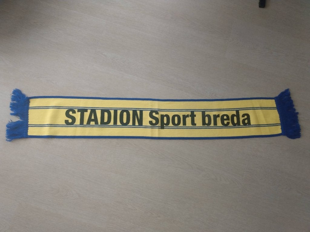 Twee verschillende sjaals van NAC stadion Sport, Ophalen of Verzenden, Nieuw, NAC Breda, Vaantje of Sjaal