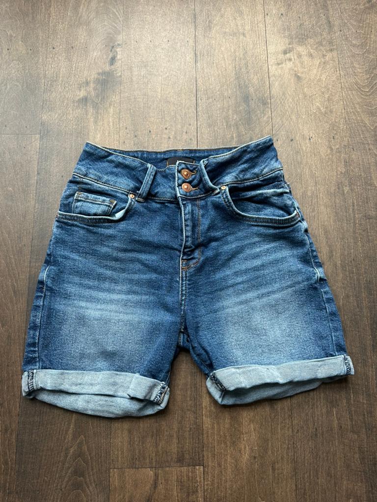 LTB korte broek dames blauw maat M, Ophalen of Verzenden, Zo goed als nieuw, Blauw, W28 - W29 (confectie 36)