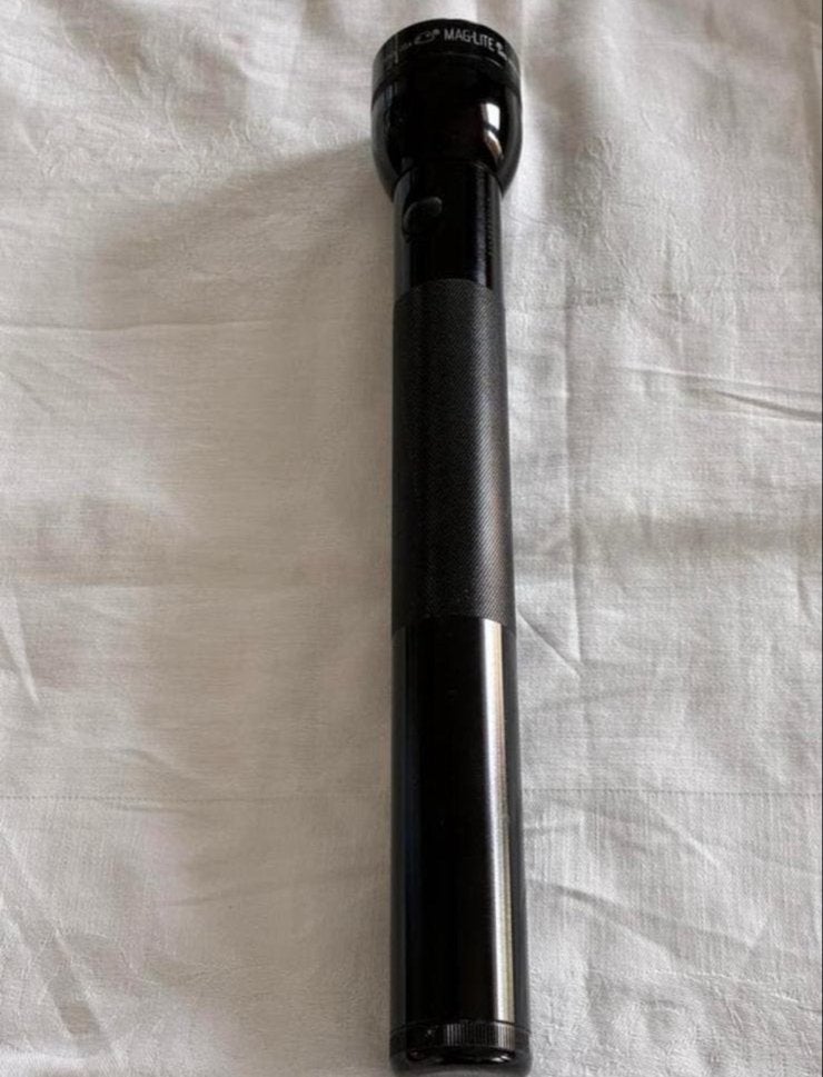 Mag-Lite zaklamp type 4 D-cell, zwart, Caravans en Kamperen, Zaklampen, Gebruikt, Batterij, Ophalen of Verzenden