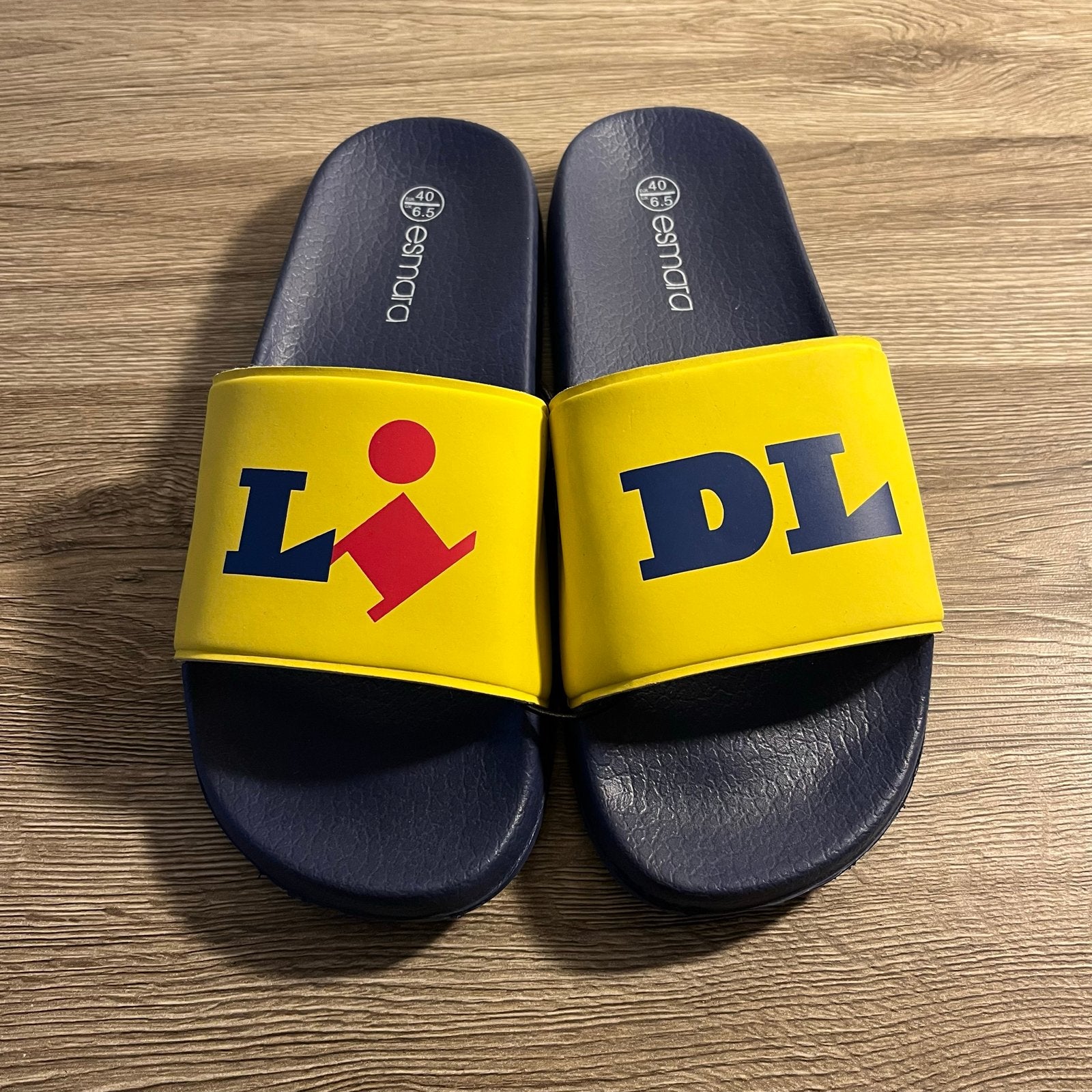 Lidl Slippers - Limited Edition - Maat 40, Ophalen of Verzenden, Nieuw, Blauw