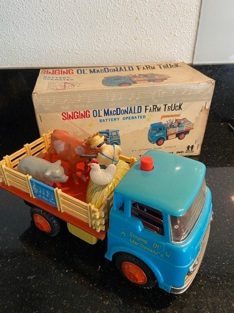 Truck Singing Ol-'Mac-Donald Farm battery opp '60 Tomy Japan, Ophalen of Verzenden