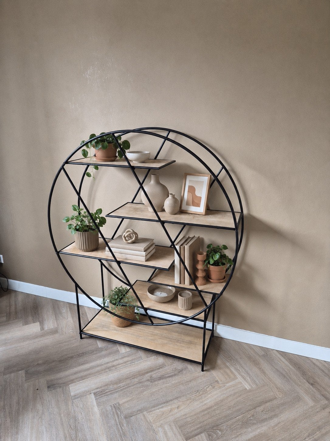 Ronde vakkenkast Zigzag Xenos – industrieel, Met plank(en), Gebruikt, 100 tot 150 cm, Modern, Industrieel, Rond