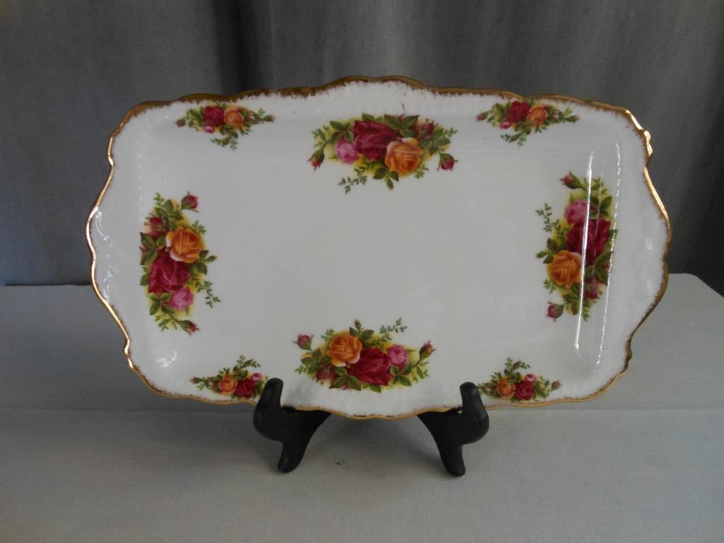 Royal Albert Old Country Roses cakeschaal, Ophalen of Verzenden, Gebruikt, Porselein, Overige typen