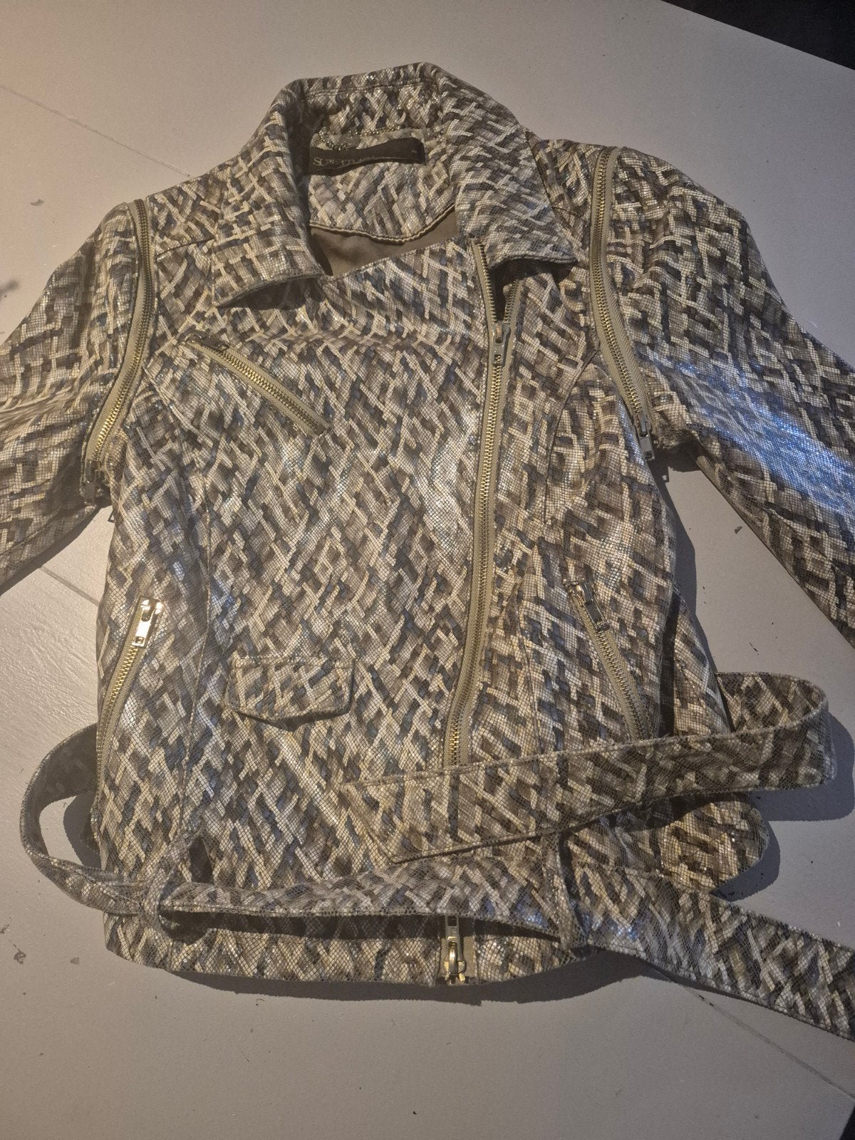 Supertrash leren jasje maat 38 in slangenprint, Kleding | Dames, Supertrash, Ophalen of Verzenden