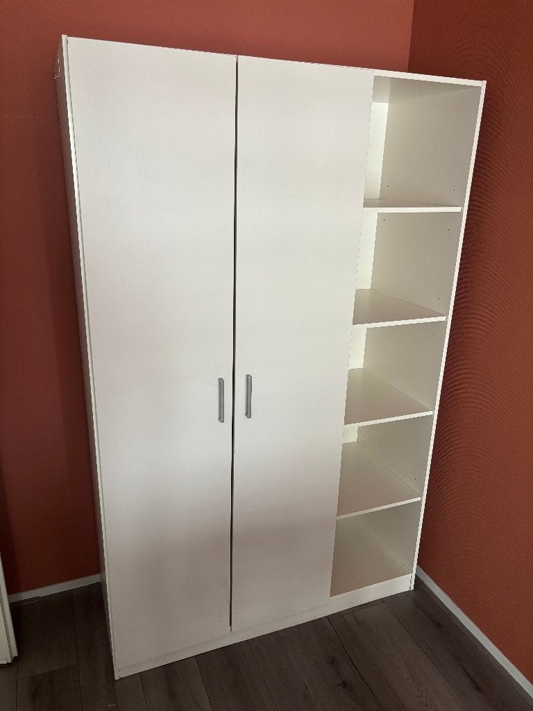 Witte kledingkast met open vakken, 125 x 190 cm, Ophalen, Met deur(en), Gebruikt, 100 tot 150 cm