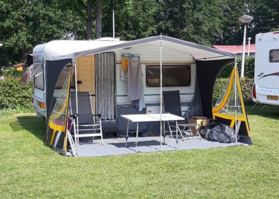 Bergland 395 caravan – 1991, Caravans en Kamperen, Overige merken, Rondzit, Dwarsbed, 750 - 1000 kg