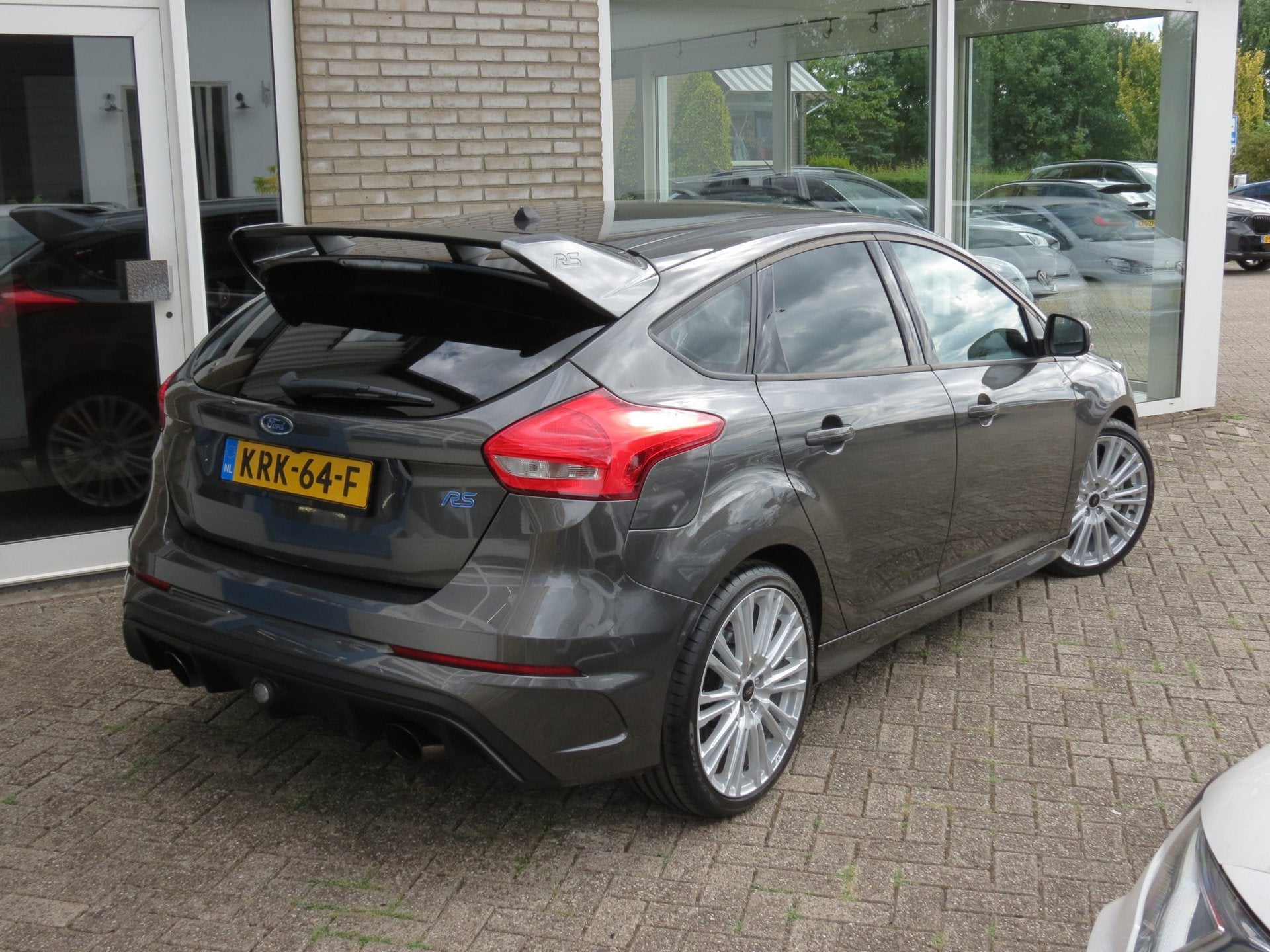 Ford Focus 2.3 RS 1e Eigenaar NIEUWSTAAT|CarPlay|StoelVerw.|, Auto's, Gebruikt, 4 cilinders, Leder en Stof, 2261 cc
