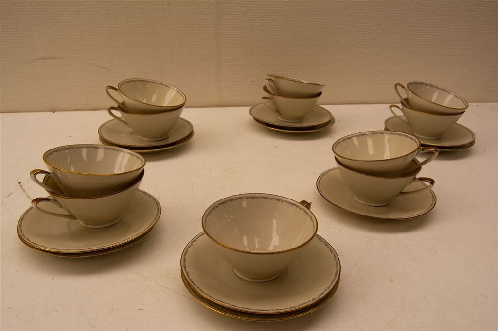 27 delig egerthal bavaria thee servies 29726, Ophalen of Verzenden, Gebruikt, Aardewerk, Bord(en)