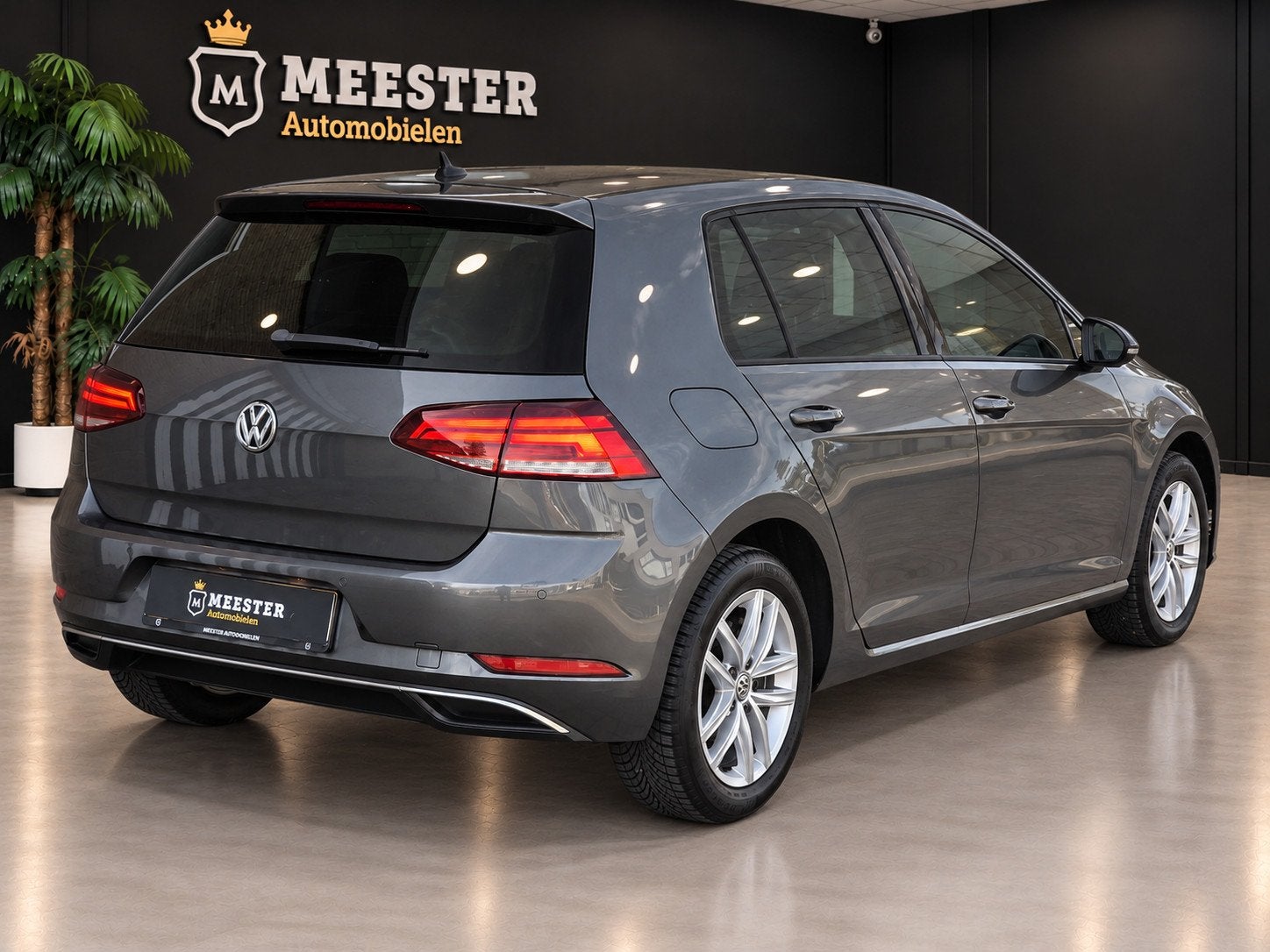 Volkswagen GOLF 1.0 TSI Highline|Navi|Stoelverw|ACC, Gebruikt, Met garantie (alle), 620 kg, Bedrijf