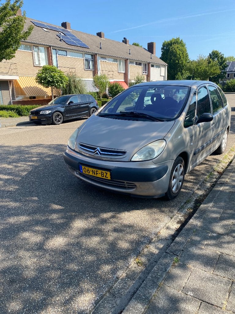 Citroën Xsara 2.0 16V Picasso AUT 2003 Beige, Xsara, 4 cilinders, 700 kg, Beige