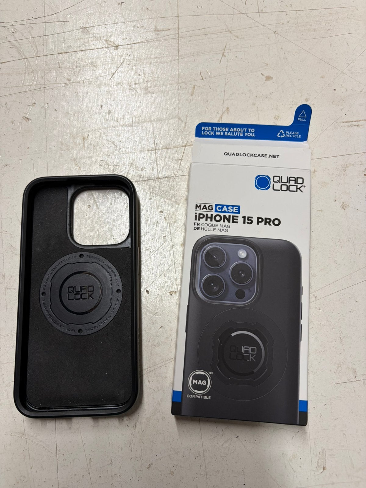 Quadlock MAG hoesje iPhone 15 Pro, Ophalen of Verzenden, Zo goed als nieuw