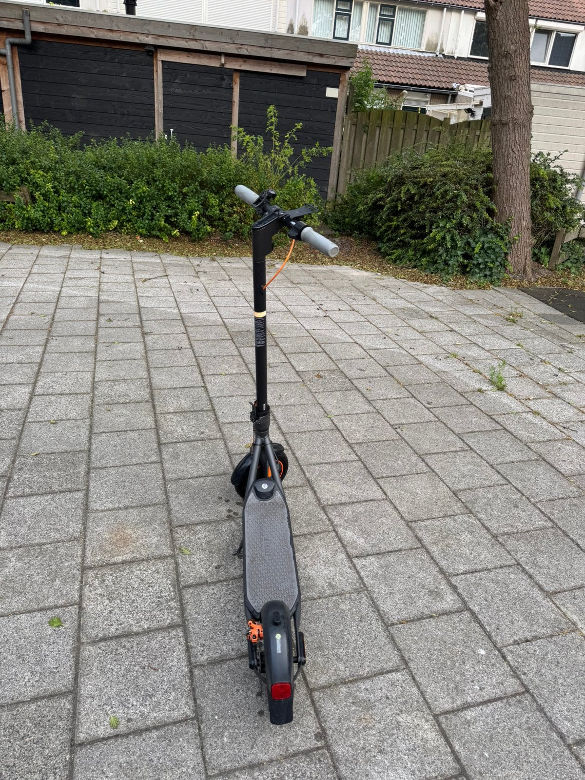 Ninebot f40e, Fietsen en Brommers, Steps, Ophalen of Verzenden, Zo goed als nieuw, Elektrische step (E-scooter)