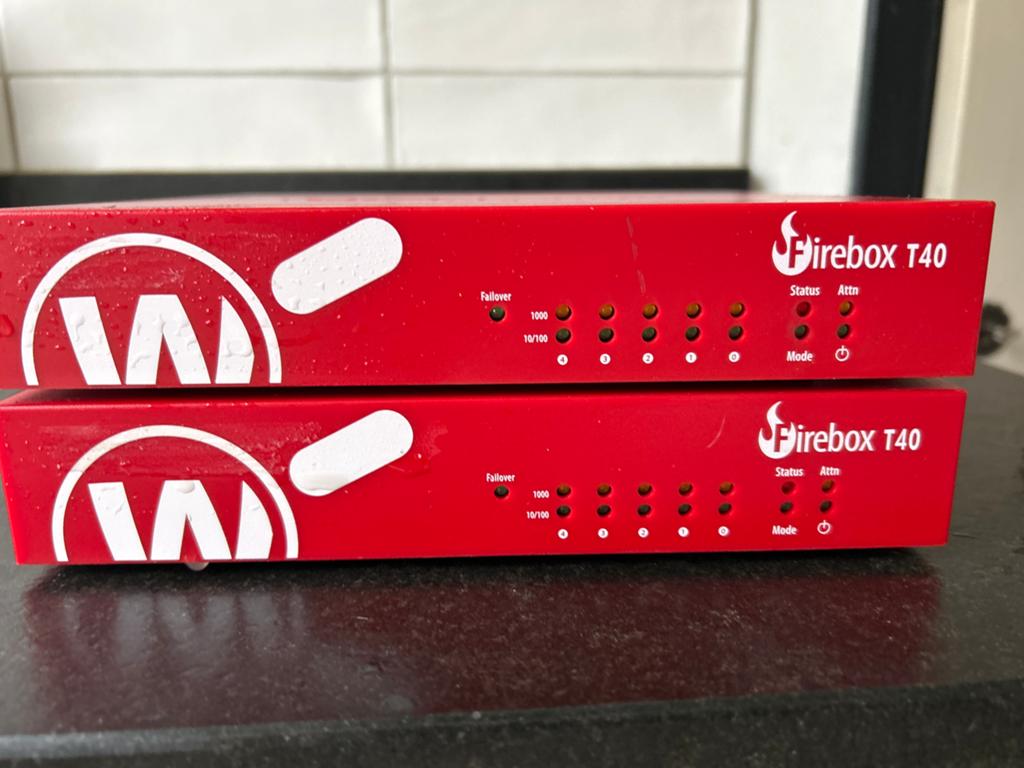 WatchGuard Firebox T40 Firewall Router (2 stuks), Computers en Software, Routers en Modems, Ophalen of Verzenden, Zo goed als nieuw