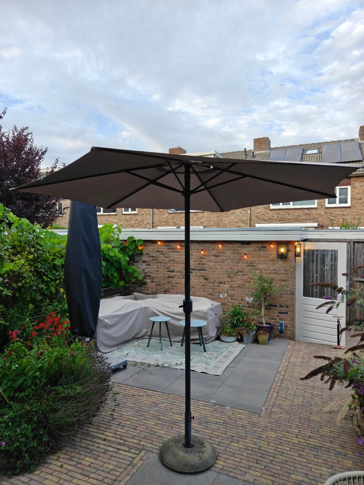 Parasol met voet en hoes, Ophalen, Gebruikt, Kantelbaar, 2 tot 3 meter