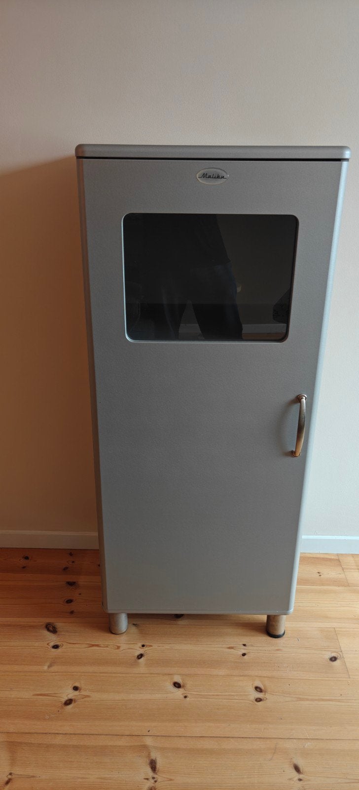 Malibu kast grijs, Ophalen, Gebruikt
